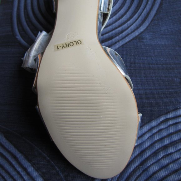 Cape Robbin Glory-1 Silver Crossover Sandal - Picture 3 of 14